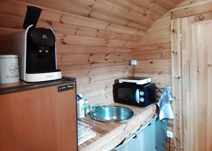 Tonneau אכסניה